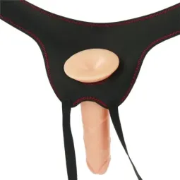 LOVETOY 7.5 strap-on värisevällä dildolla