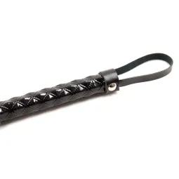 Diamond-mustriga flogger metallist detailidega 39 cm, must