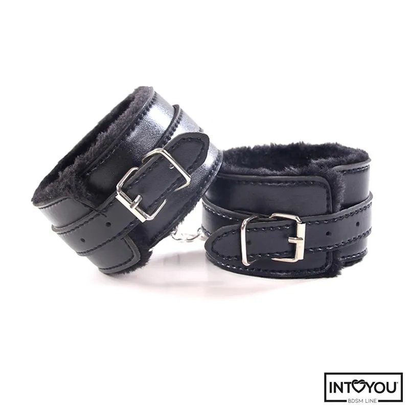 7-osaline furry bondage-komplekt