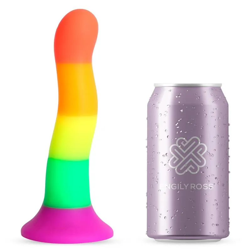 Dildo sateenkaaren väreissä, 18 cm | Noks.fi